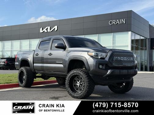 2016 Toyota Tacoma SR