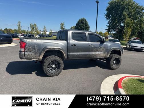2016 Toyota Tacoma SR