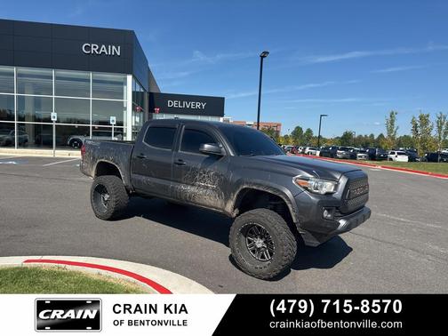 2016 Toyota Tacoma SR