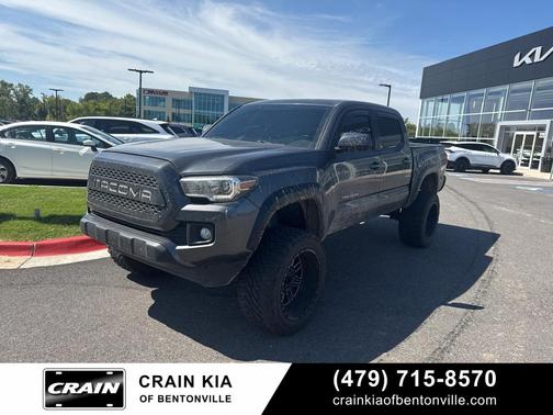 2016 Toyota Tacoma SR