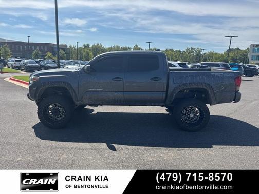 2016 Toyota Tacoma SR