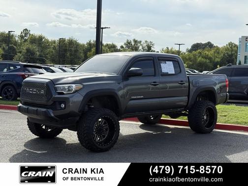 2016 Toyota Tacoma SR