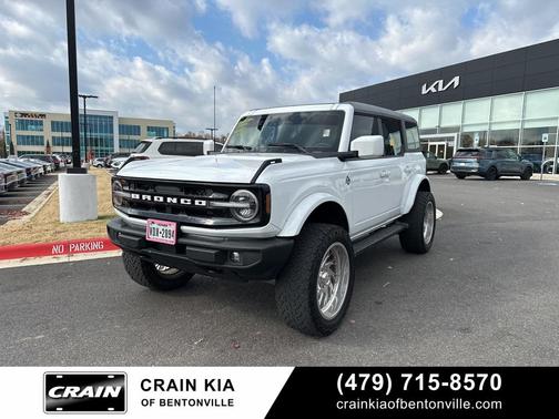 2024 Ford Bronco Outer Banks