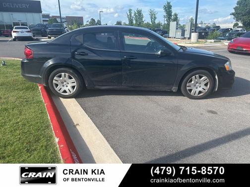 Black Clearcoat 2013 Dodge Avenger SE V6