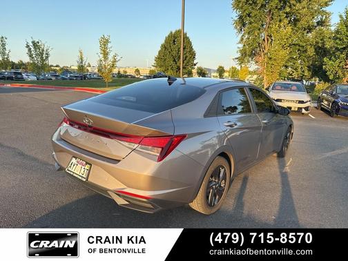 2022 Hyundai ELANTRA SEL