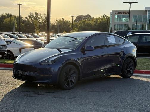 2022 Tesla Model Y Long Range Dual Motor All-Wheel Drive