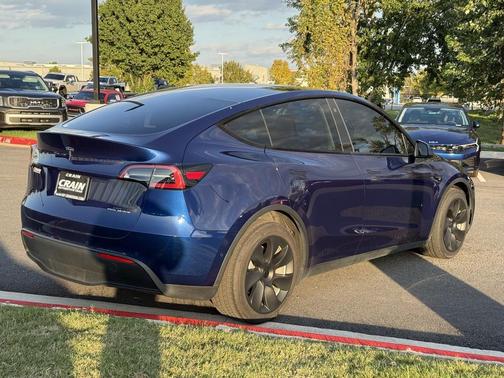 2022 Tesla Model Y Long Range Dual Motor All-Wheel Drive