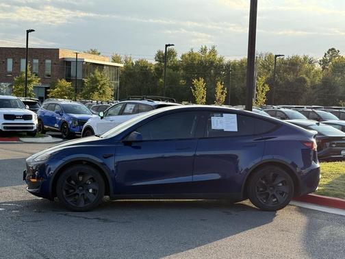 2022 Tesla Model Y Long Range Dual Motor All-Wheel Drive