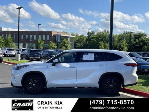 2022 Toyota Highlander Hybrid LE