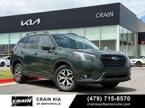 Cascade Green Silica 2023 Subaru Forester Premium