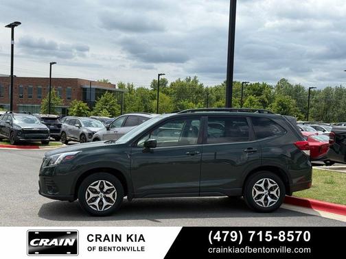 Cascade Green Silica 2023 Subaru Forester Premium