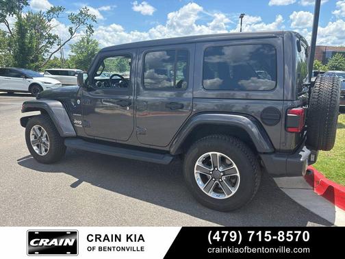 Granite Crystal Metallic Clearcoat 2020 Jeep Wrangler Unlimited Sahara