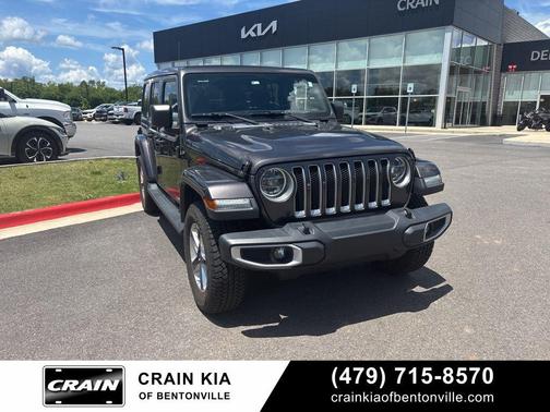Granite Crystal Metallic Clearcoat 2020 Jeep Wrangler Unlimited Sahara