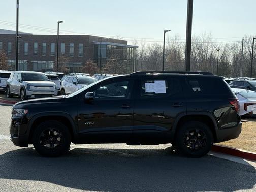 2023 GMC Acadia AWD AT4