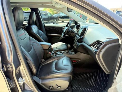 2019 Jeep Cherokee Trailhawk Elite
