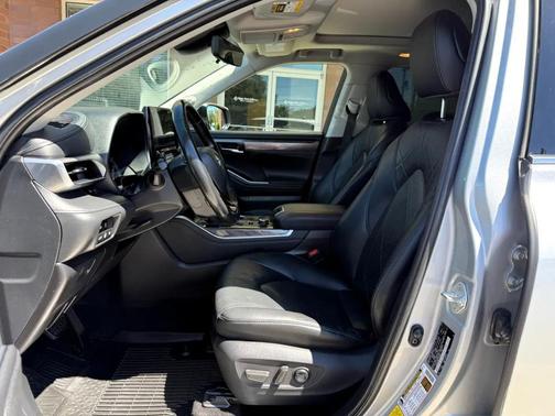 2020 Toyota Highlander Platinum