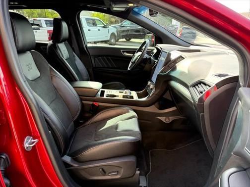 2023 Ford Edge ST
