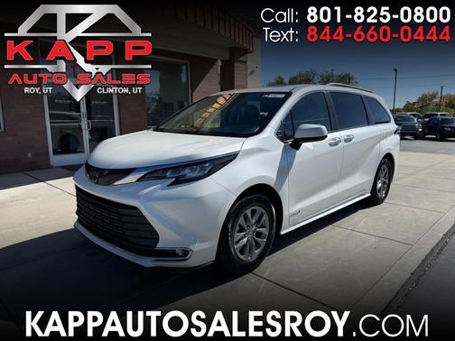 2021 Toyota Sienna XLE 8 Passenger