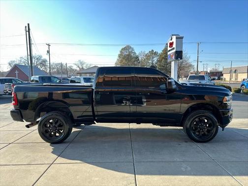 2023 RAM 2500 Laramie Crew Cab 4x4 6'4' Box