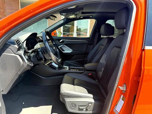 2023 Audi Q3 Premium 45 TFSI S line quattro Tiptronic
