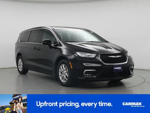 Black 2025 Chrysler Pacifica Select