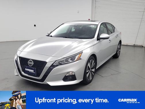 Gray 2019 Nissan Altima SL