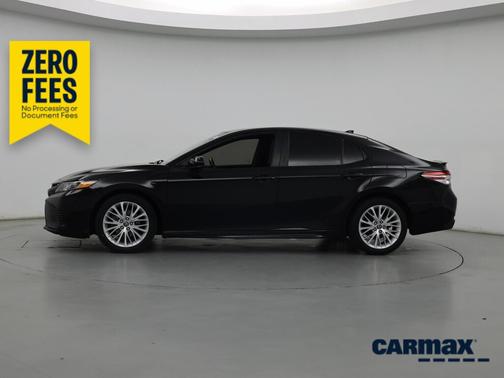 Black 2019 Toyota Camry SE