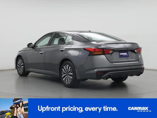 Gray 2023 Nissan Altima SV