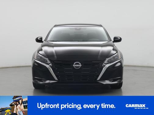 Black 2023 Nissan Altima SV