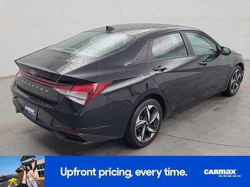 2023 Hyundai ELANTRA SE