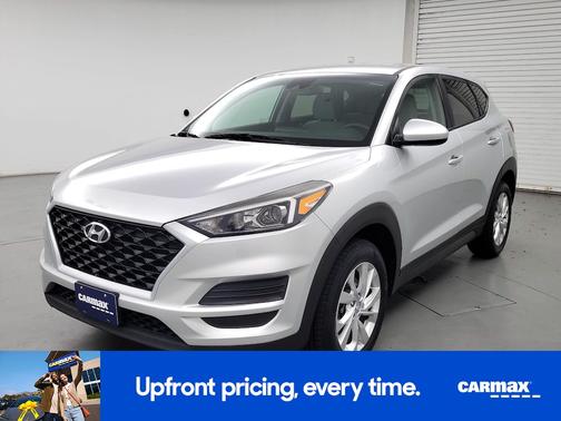 Gray 2019 Hyundai TUCSON SE