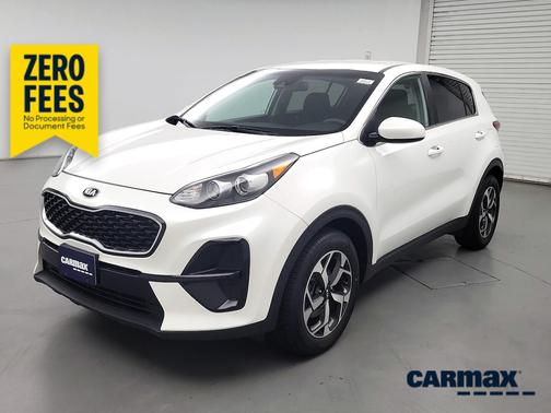 White 2022 Kia Sportage LX
