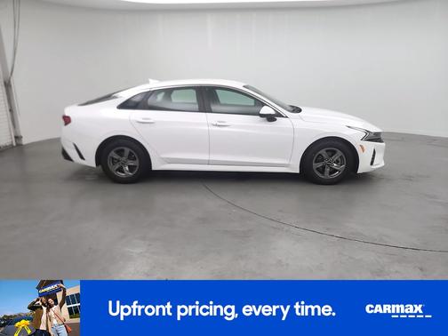 White 2022 Kia K5 LXS