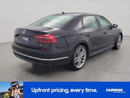 2018 Volkswagen Passat R-Line