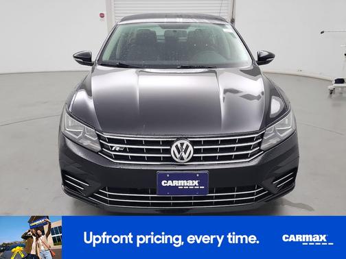 2018 Volkswagen Passat R-Line