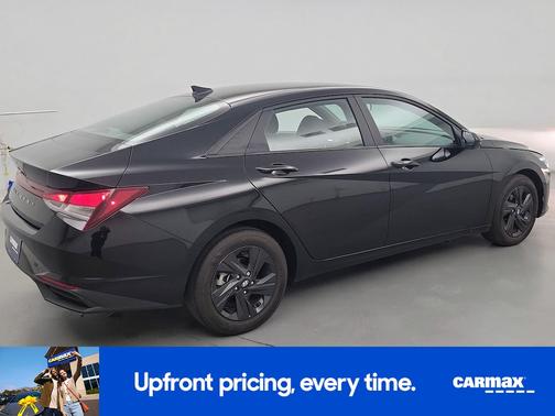 Black 2023 Hyundai ELANTRA SEL