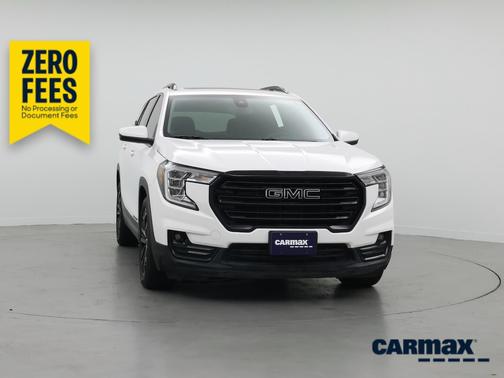 White 2022 GMC Terrain SLT