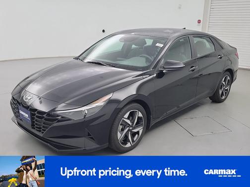 Black 2023 Hyundai ELANTRA SEL