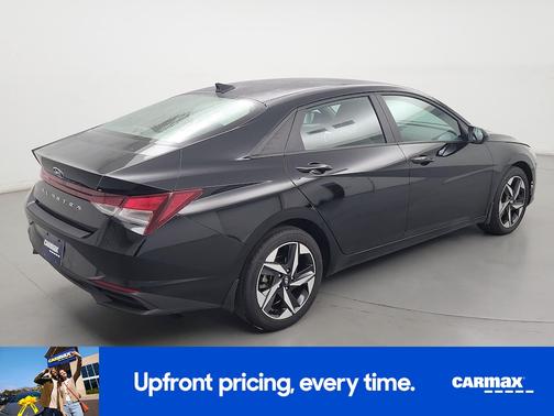 Black 2023 Hyundai ELANTRA SEL