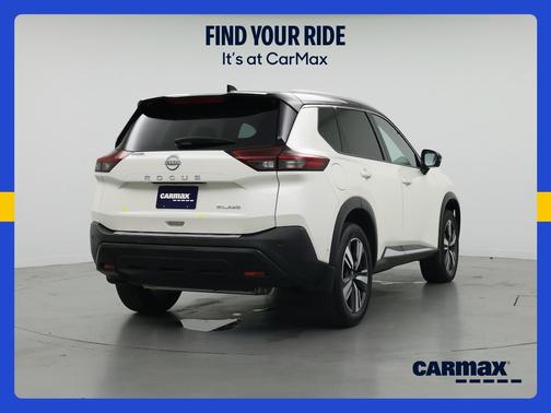 White 2023 Nissan Rogue SL
