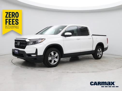 White 2025 Honda Ridgeline RTL
