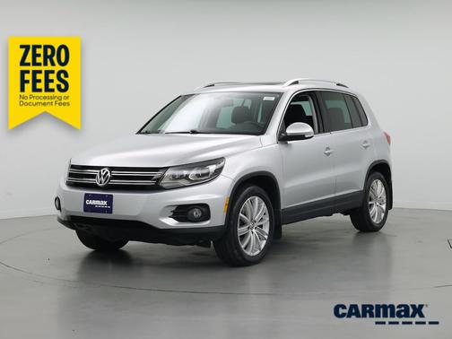 Silver 2016 Volkswagen Tiguan SE