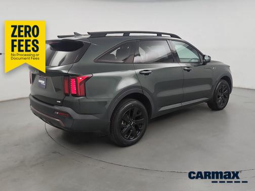 Green 2023 Kia Sorento X-Line S