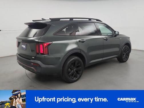 Green 2023 Kia Sorento X-Line S