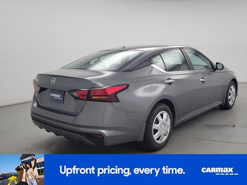 Gray 2019 Nissan Altima S