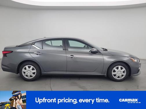 Gray 2019 Nissan Altima S