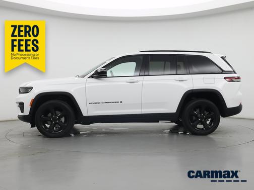 White 2023 Jeep Grand Cherokee Altitude