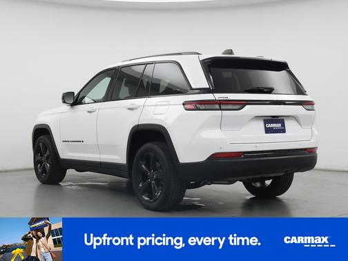 White 2023 Jeep Grand Cherokee Altitude