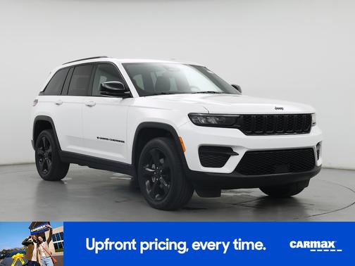 White 2023 Jeep Grand Cherokee Altitude