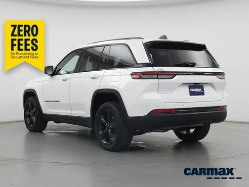 White 2023 Jeep Grand Cherokee Altitude